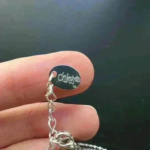 Vintage Y2K Claire’s Faux Diamond Silver V Shaped Necklace Jewelry Accessory - Picture 6 of 6